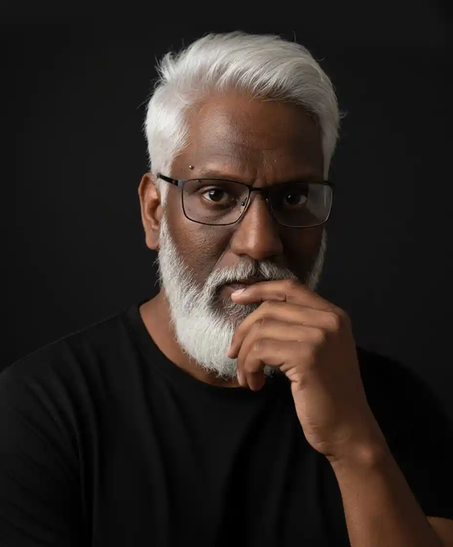 Fernando Kylas, digital impact consultant, photographed in a studio.